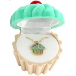 cupcake necklace